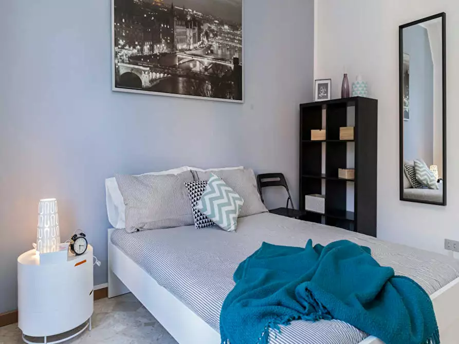 Immagine 2 di Camera in affitto  in Via delle Acacie a Buccinasco