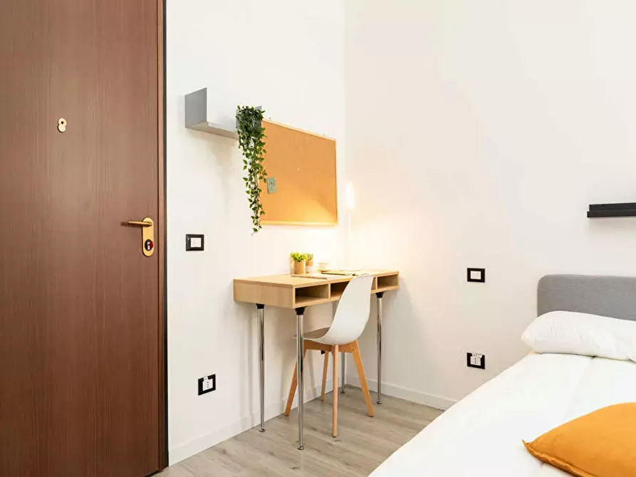 Immagine 7 di Camera in affitto  in Viale Col di Lana a Milano