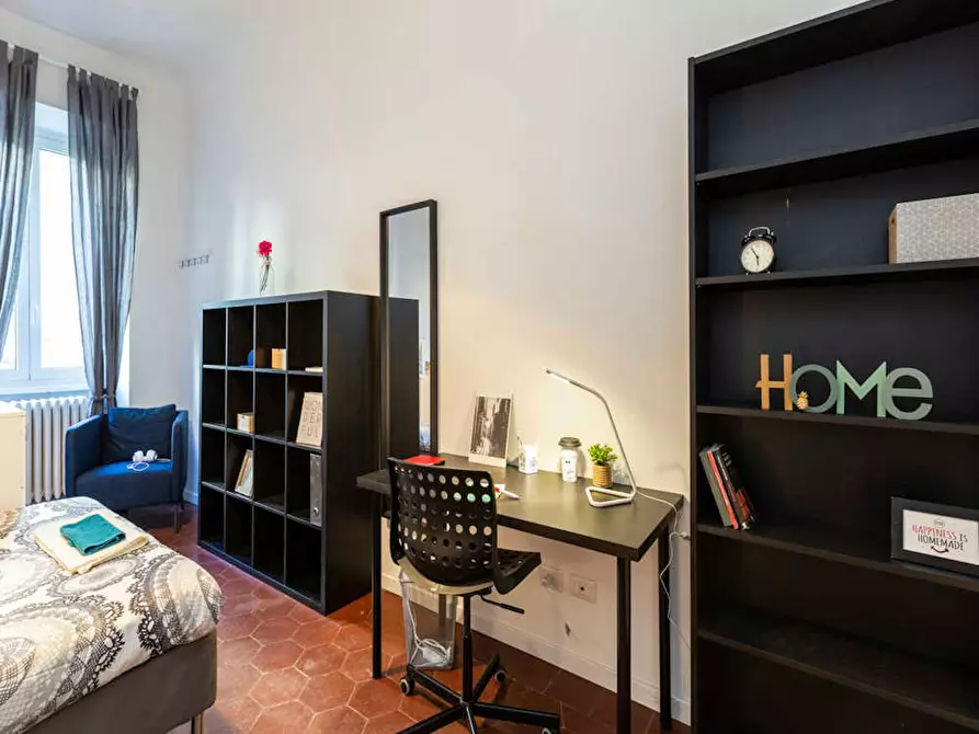 Immagine 1 di Camera in affitto  in Via Paolo Bassi a Milano