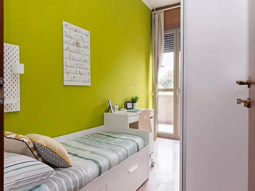 Immagine 6 di Camera in affitto  in Viale Giovanni Vicini a Bologna