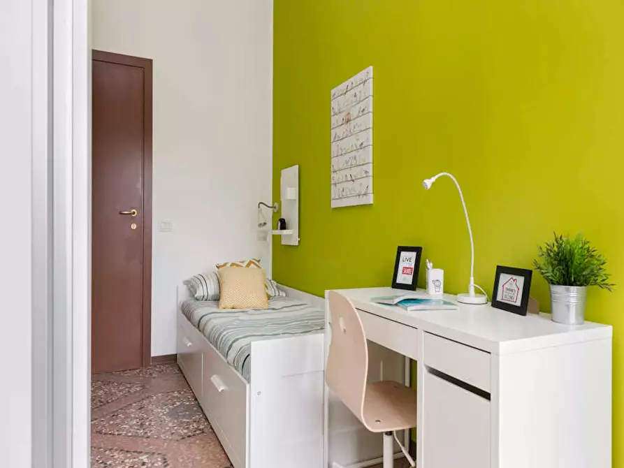 Immagine 2 di Camera in affitto  in Viale Giovanni Vicini a Bologna