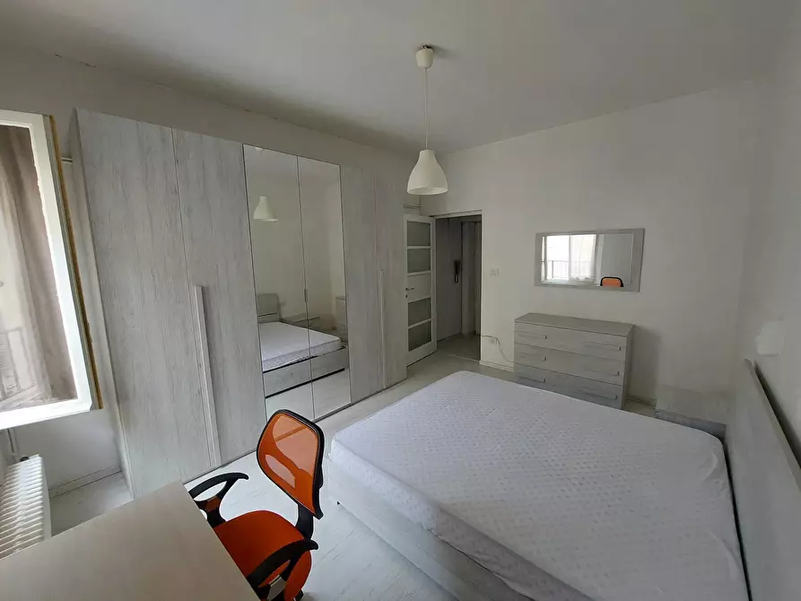 Immagine 2 di Camera in affitto  in Piazza Ghiaia a Parma