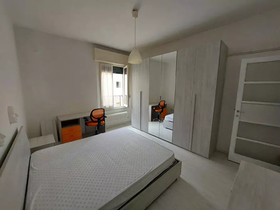 Immagine 4 di Camera in affitto  in Piazza Ghiaia a Parma