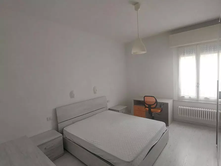 Immagine 1 di Camera in affitto  in Piazza Ghiaia a Parma