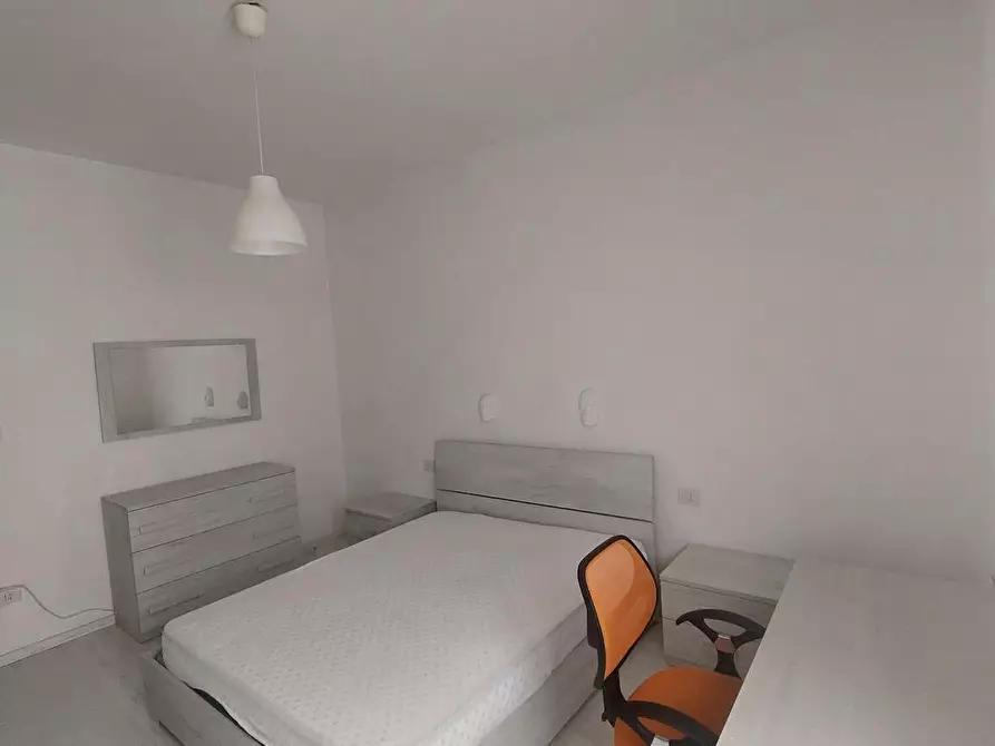 Immagine 3 di Camera in affitto  in Piazza Ghiaia a Parma