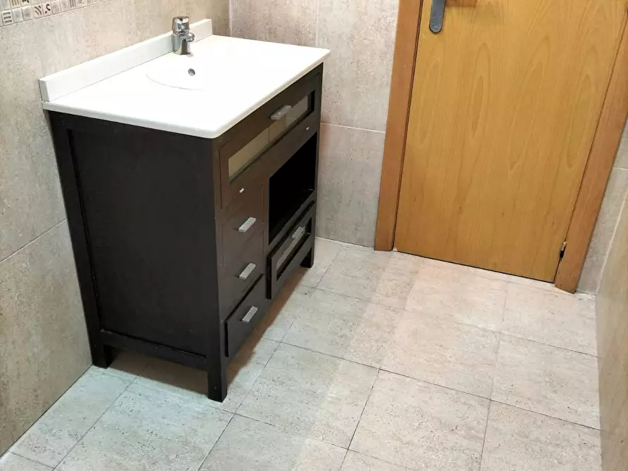 Immagine 7 di Camera in affitto  in Calle Asturias a Valencia