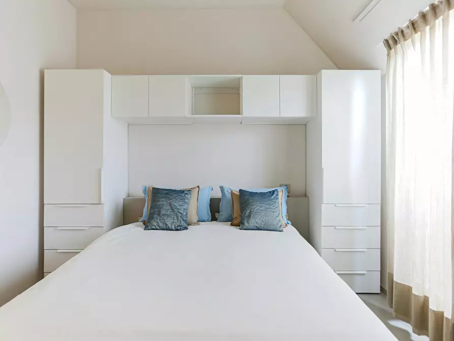 Immagine 8 di Appartamento in affitto  in Via Doberdò a Milano