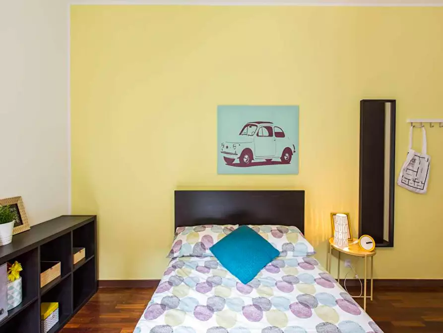 Immagine 1 di Camera in affitto  in Via Raffaello Bertieri a Milano