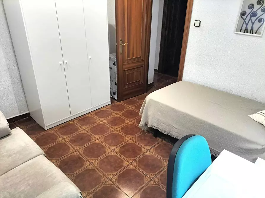 Immagine 4 di Camera in affitto  in Calle Santos Justo y Pastor a Valencia