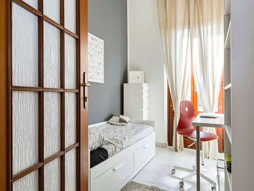 Immagine 3 di Camera in affitto  in Piazza Cartagine a Milano