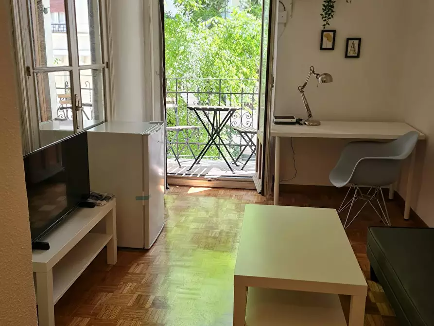 Immagine 4 di Camera in affitto  in Calle de Altamirano a Madrid