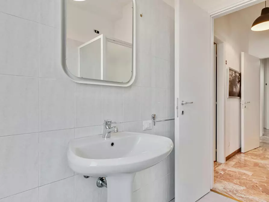 Immagine 8 di Camera in affitto  in Viale Monza a Milano