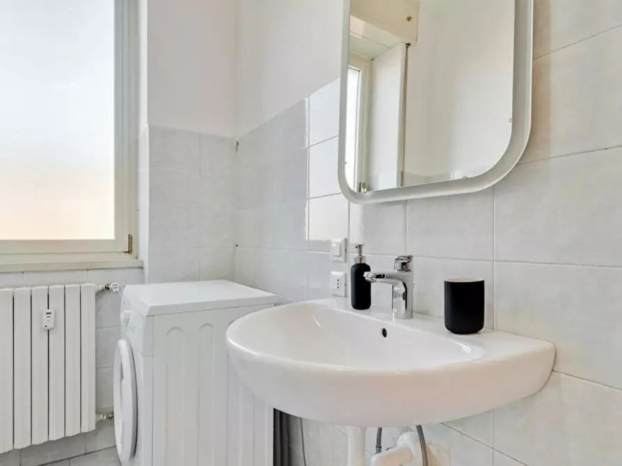 Immagine 6 di Camera in affitto  in Viale Monza a Milano