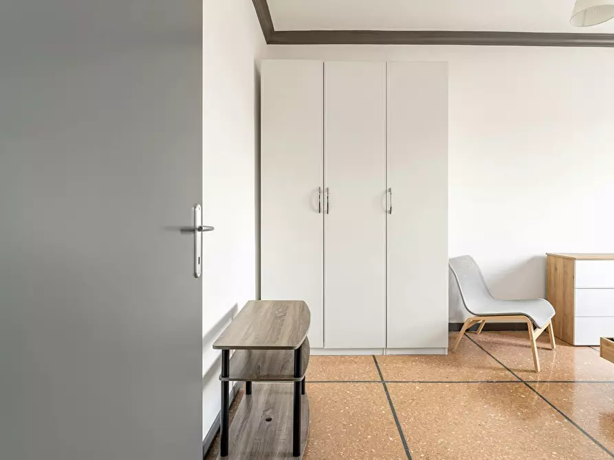 Immagine 6 di Appartamento in affitto  in Via Taranto a Roma