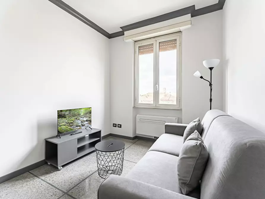 Immagine 1 di Appartamento in affitto  in Via Taranto a Roma