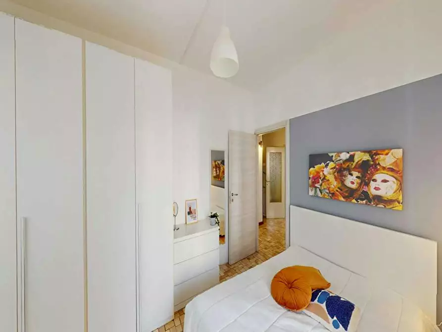 Immagine 2 di Camera in affitto  in Viale Legioni Romane a Milano