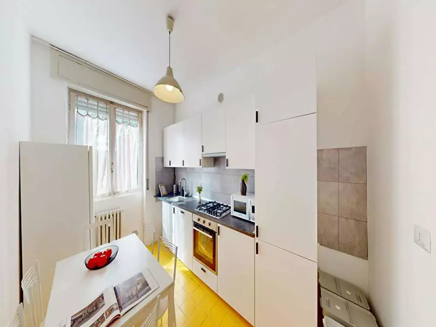 Immagine 10 di Camera in affitto  in Viale Legioni Romane a Milano