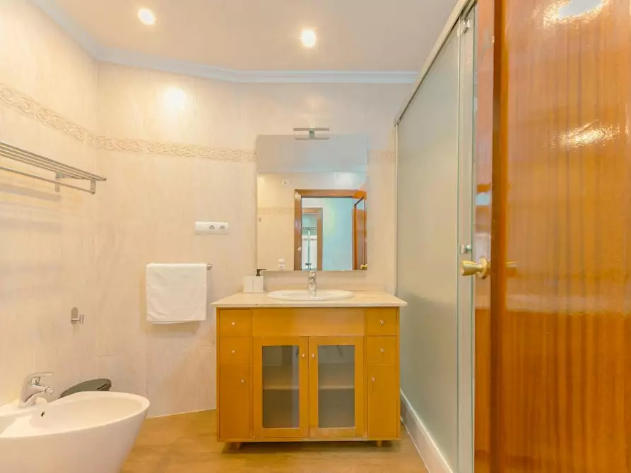 Immagine 9 di Camera in affitto  in Avinguda de Burjassot a Valencia