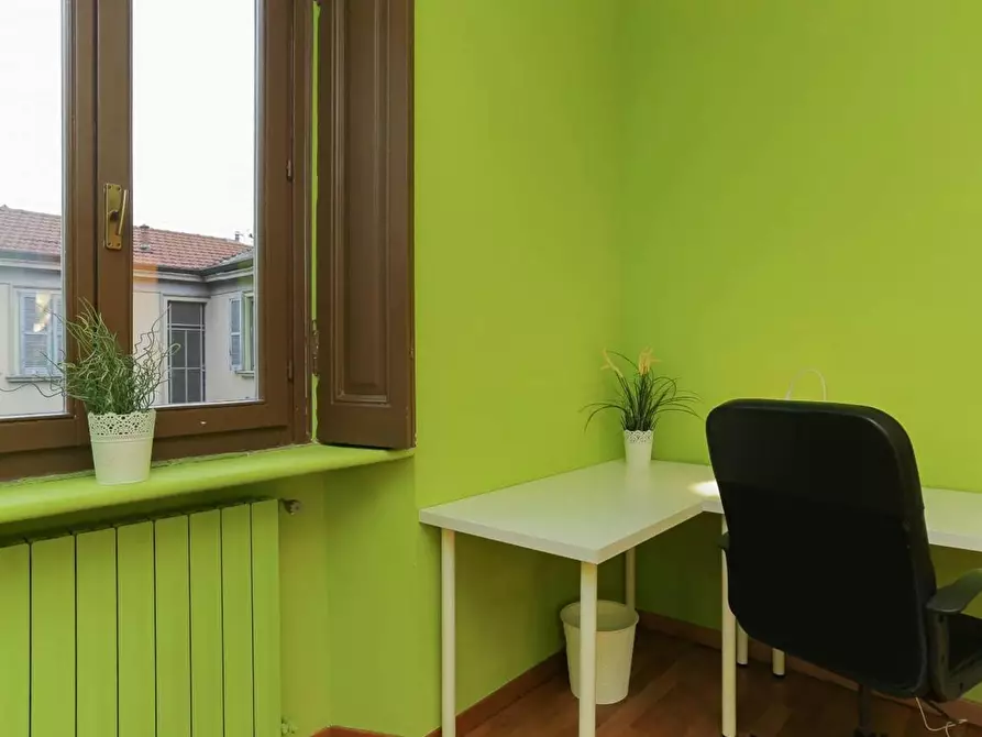 Immagine 2 di Camera condivisa in affitto  in Via Giuseppe Broggi a Milano