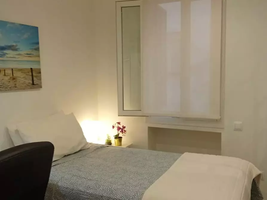 Immagine 6 di Camera in affitto  in Calle de Tutor a Madrid