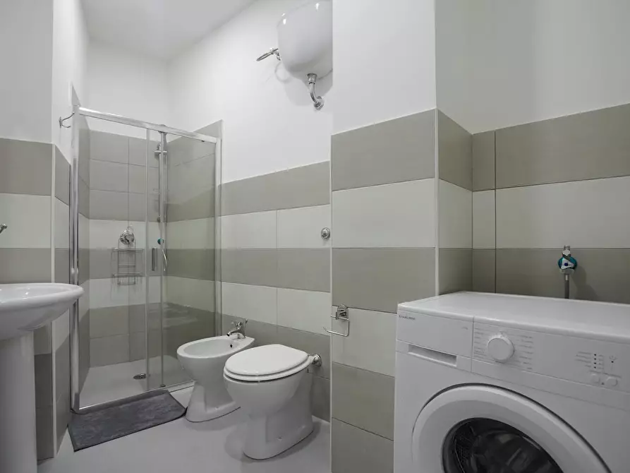 Immagine 9 di Camera in affitto  in Vico Noce a Napoli