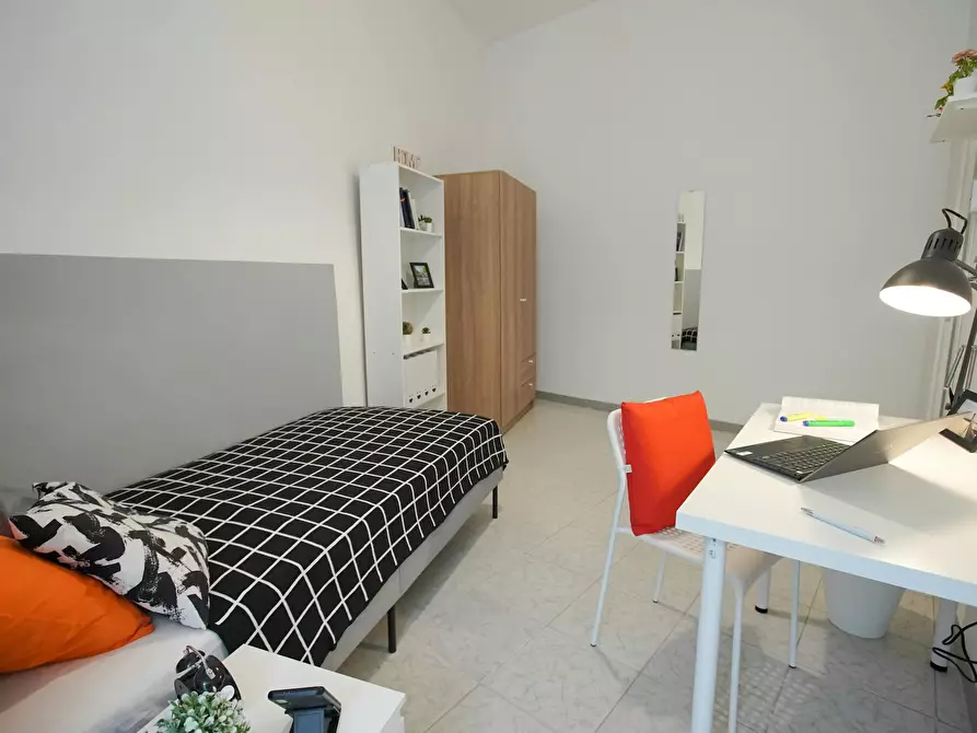 Immagine 3 di Camera in affitto  in Vico Noce a Napoli