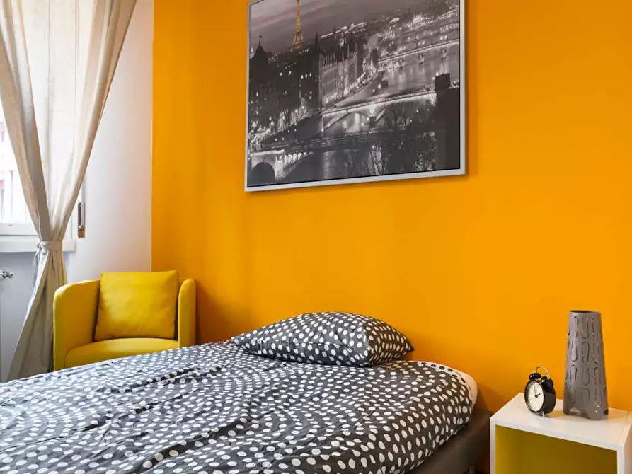 Immagine 4 di Camera in affitto  in Viale Coni Zugna a Milano