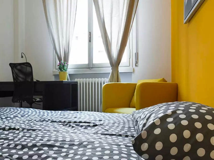 Immagine 6 di Camera in affitto  in Viale Coni Zugna a Milano