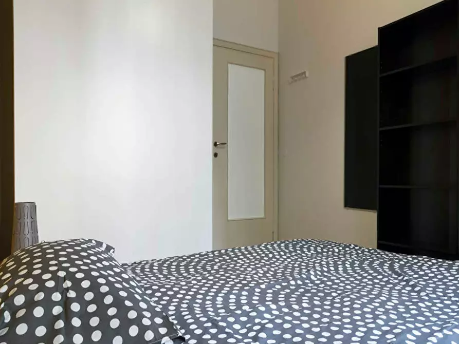 Immagine 5 di Camera in affitto  in Viale Coni Zugna a Milano