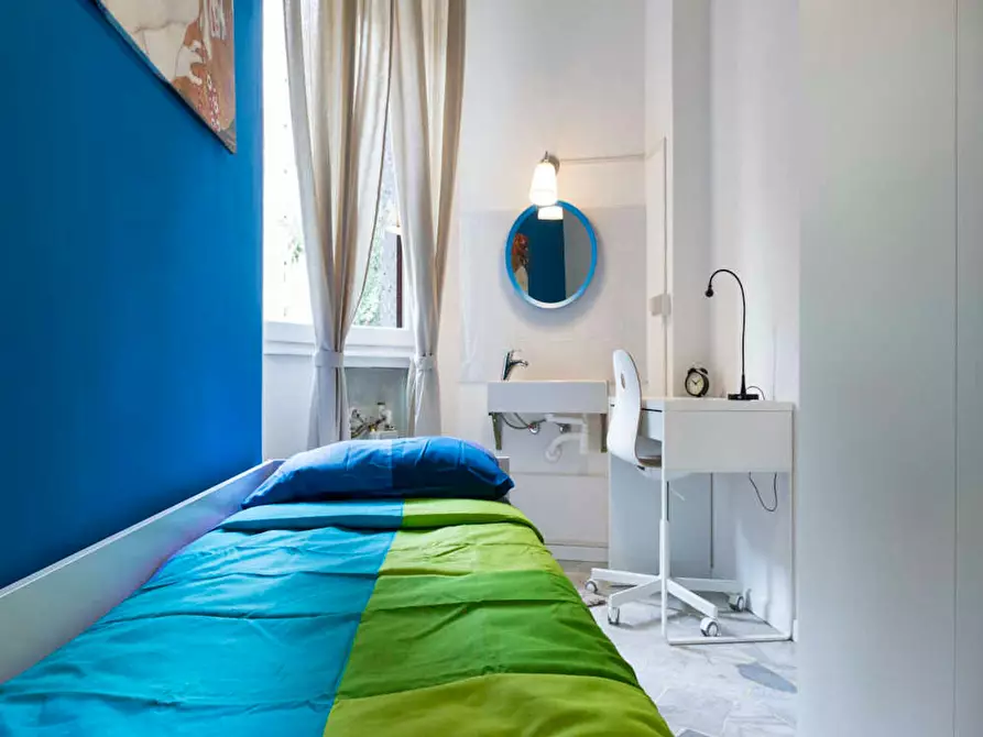 Immagine 1 di Camera in affitto  in Via Salvatore Barzilai a Milano