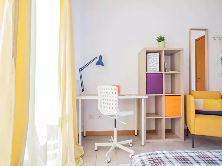 Immagine 5 di Camera in affitto  in Via Fiume delle Perle a Roma