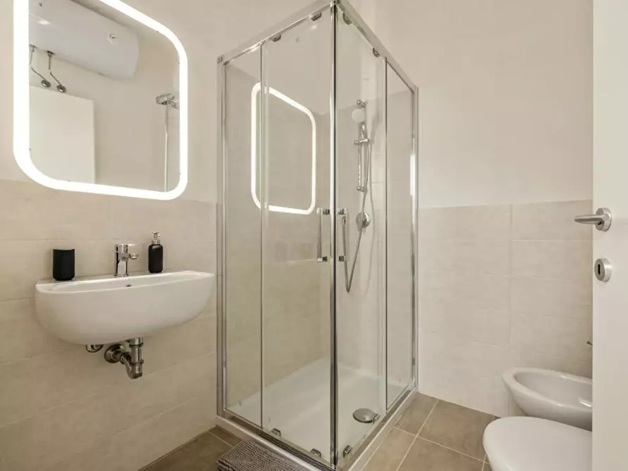 Immagine 7 di Camera in affitto  in Via Uguccione da Pisa a Milano