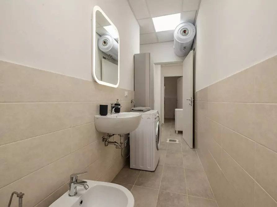 Immagine 6 di Camera in affitto  in Via Uguccione da Pisa a Milano