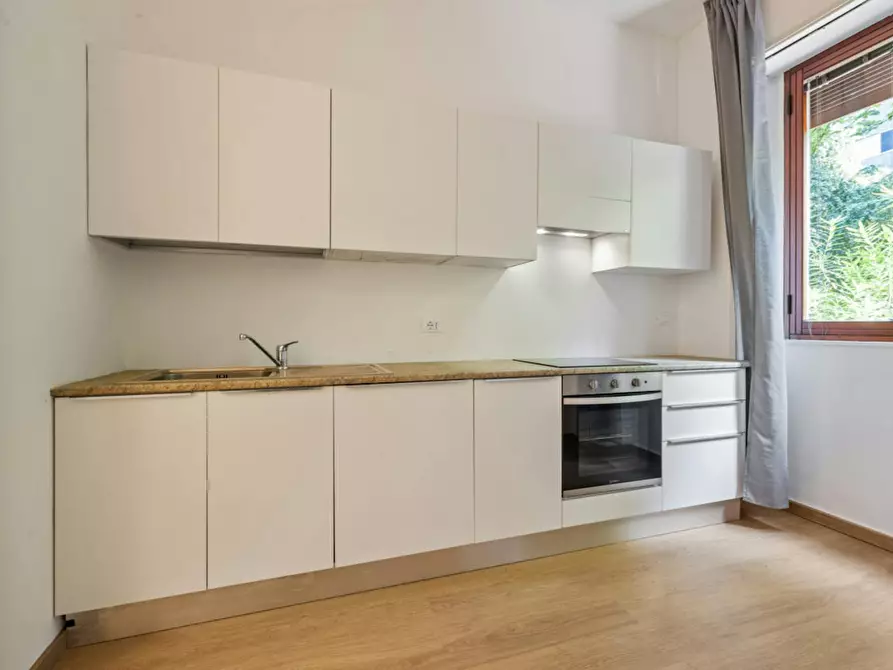 Immagine 10 di Camera in affitto  in Via Uguccione da Pisa a Milano