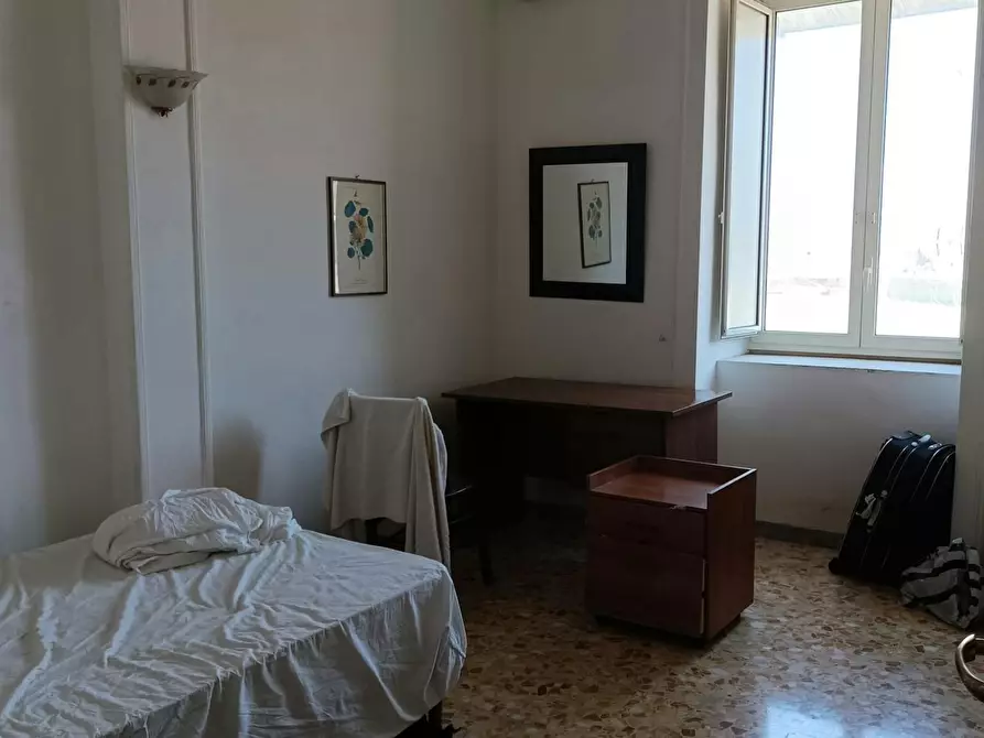 Immagine 3 di Camera in affitto  in Via Cedronio a Napoli