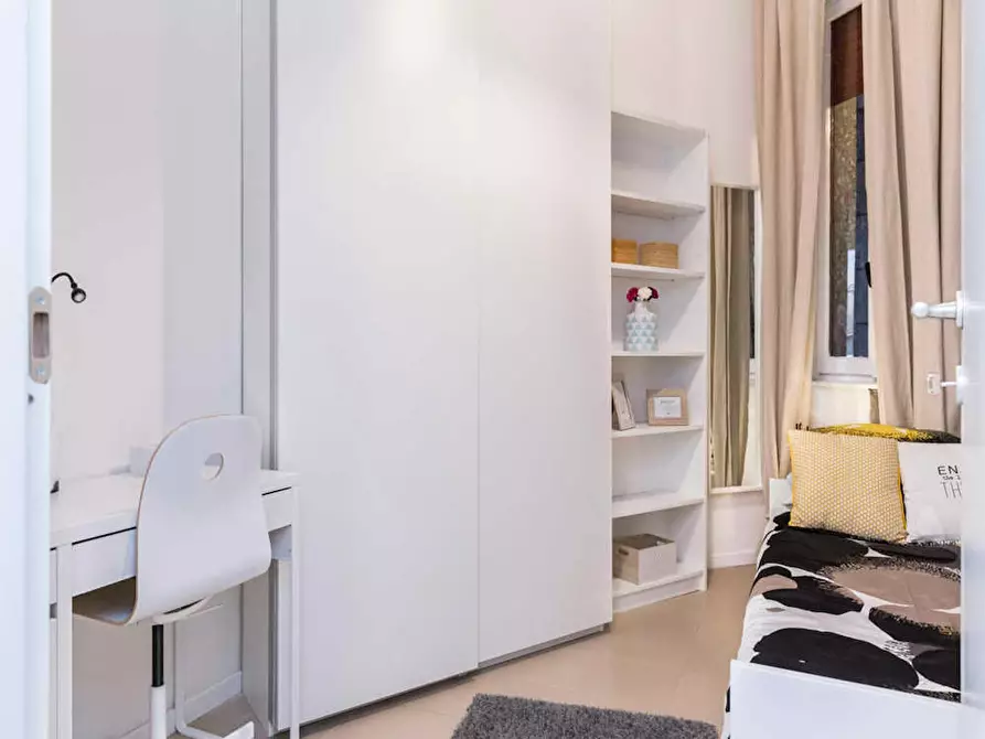 Immagine 5 di Camera in affitto  in Largo Cavalieri di Malta a Milano