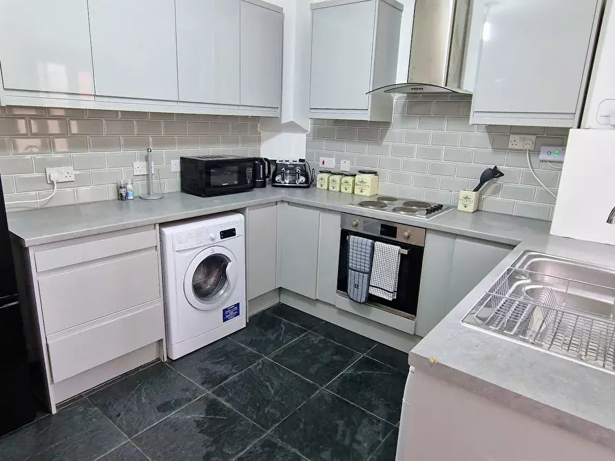 Immagine 8 di Casa indipendente in affitto  in Jetson Street a Manchester