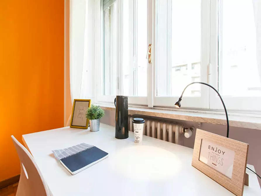 Immagine 9 di Camera in affitto  in Viale Emilio Caldara a Milano