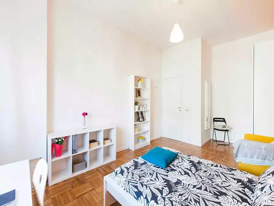 Immagine 5 di Camera in affitto  in Viale Emilio Caldara a Milano