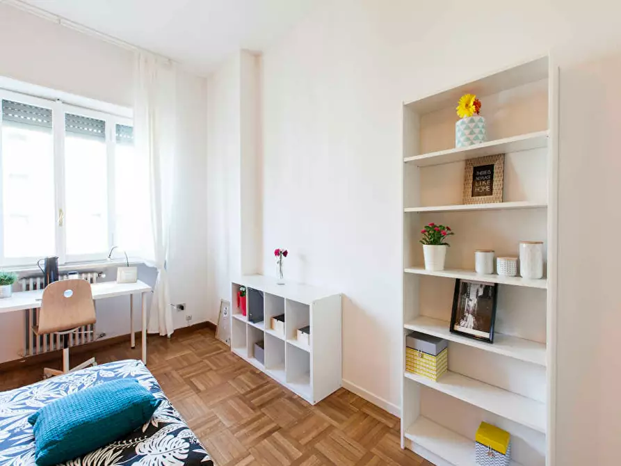 Immagine 6 di Camera in affitto  in Viale Emilio Caldara a Milano