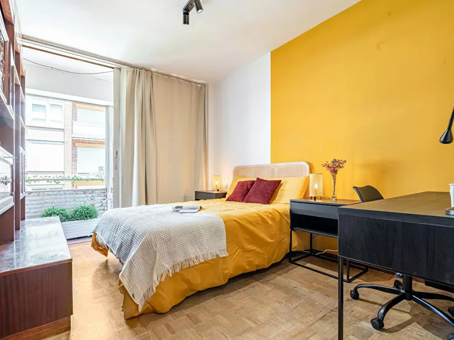 Immagine 1 di Camera in affitto  in Carrer de la Reina Victòria a Barcelona