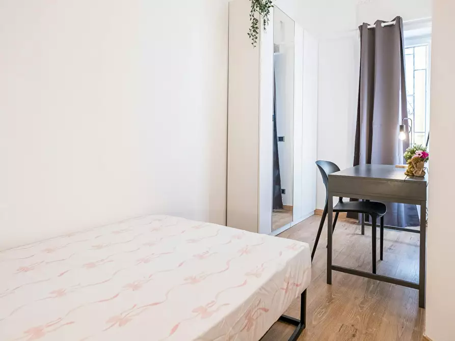 Immagine 5 di Camera in affitto  in Viale Enrico Forlanini a Milano