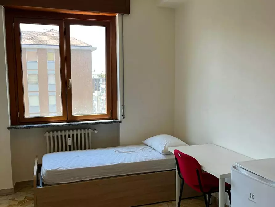 Immagine 3 di Camera condivisa in affitto  in Via Filippo Brunelleschi a Milano