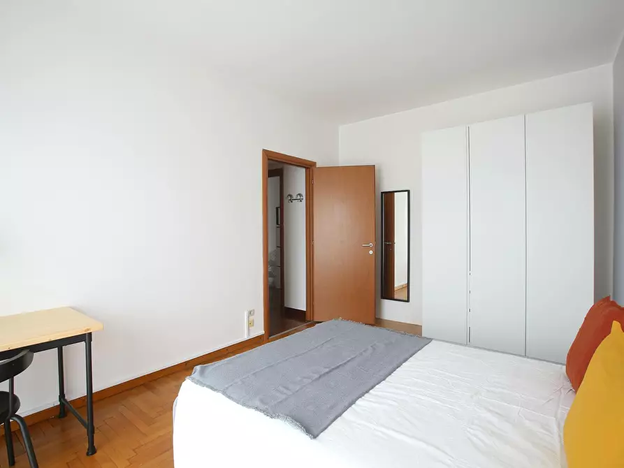 Immagine 4 di Camera in affitto  in Via Bolama a Milano