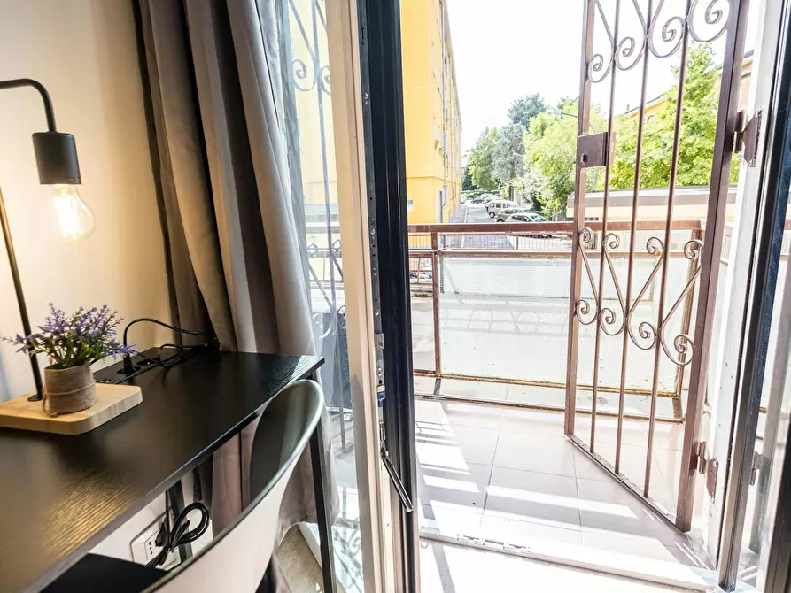 Immagine 8 di Camera in affitto  in Viale Enrico Forlanini a Milano