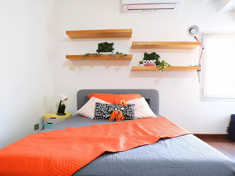 Immagine 3 di Camera in affitto  in Via dei Bibiena a Bologna