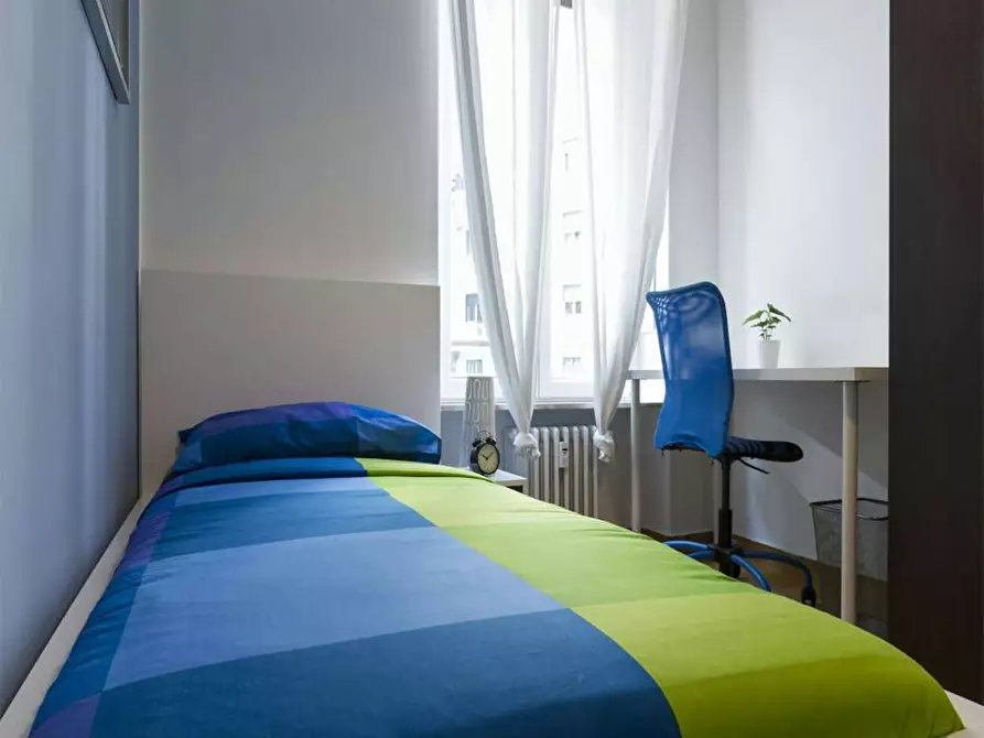 Immagine 2 di Camera in affitto  in Via Vincenzo Monti a Milano