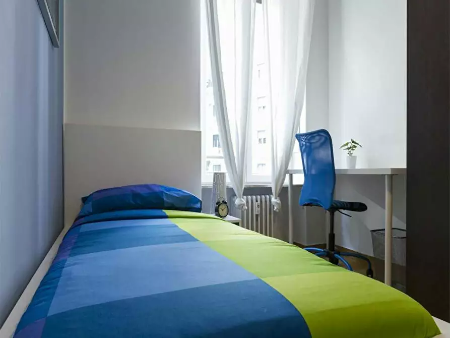 Immagine 4 di Camera in affitto  in Via Vincenzo Monti a Milano