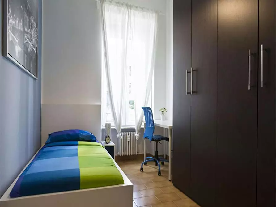 Immagine 3 di Camera in affitto  in Via Vincenzo Monti a Milano