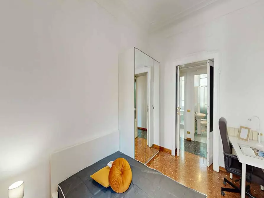 Immagine 2 di Camera in affitto  in Via Giuseppe Luosi a Milano